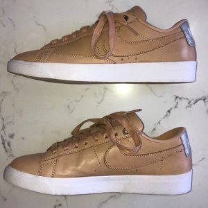 Women’s Nike sneaker- Wmns Blazer Low 'Bio Beige'